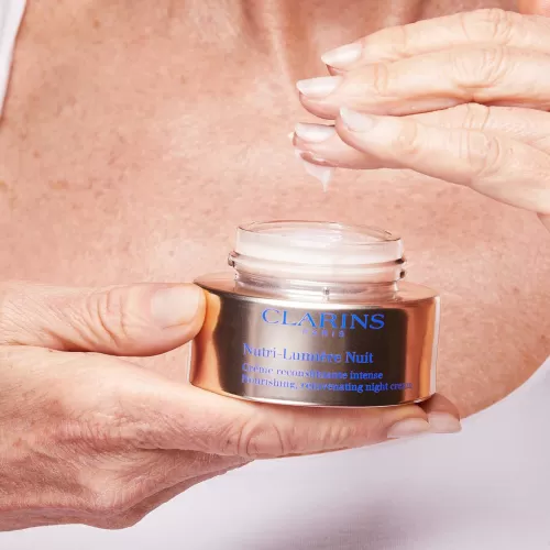 Clarins Anti-Age Pflege^Nutri-Lumiere Nuit - Nahrende, Aufbauende Anti-Age Nachtcreme - Fur Jeden Hauttyp