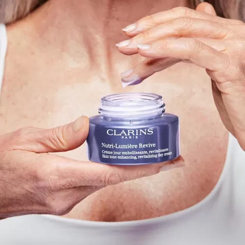 Clarins Tagespflege^Nutri-Lumiere Revive - Revitalisierende Anti-Age Tagescreme Fur Einen Schönen Hautton